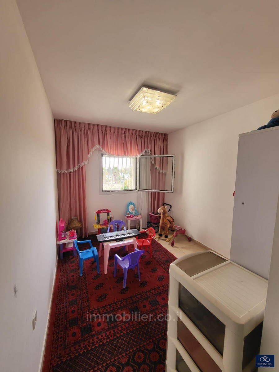 Apartamento 4 cômodos Tel Aviv Haargazim 527-IBL-8