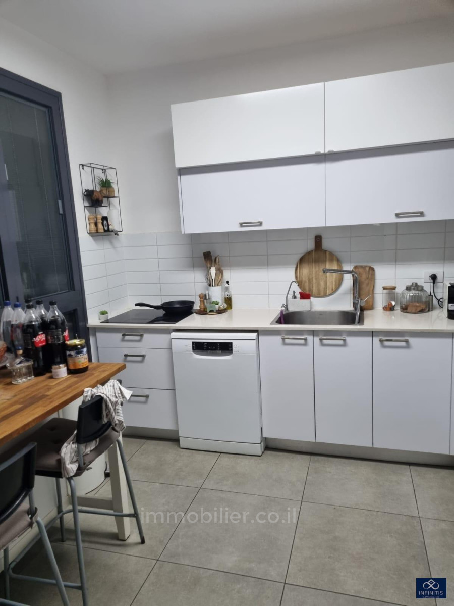 Cobertura 4 cômodos Bat yam Bat yam 527-IBL-92