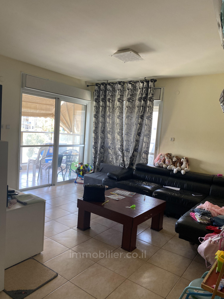 Apartamento 3 cômodos Ascalão Neve Ilan 529-IBL-1
