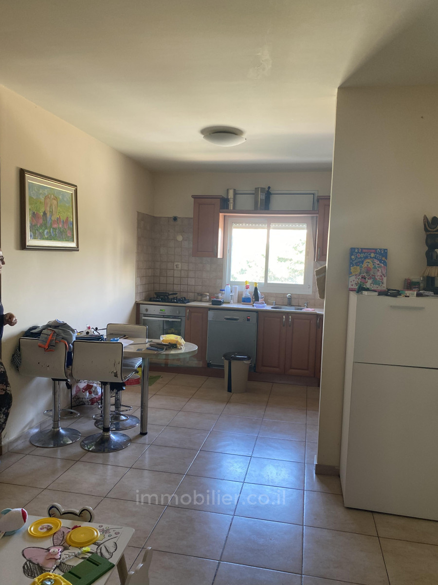 Apartamento 3 cômodos Ascalão Neve Ilan 529-IBL-1