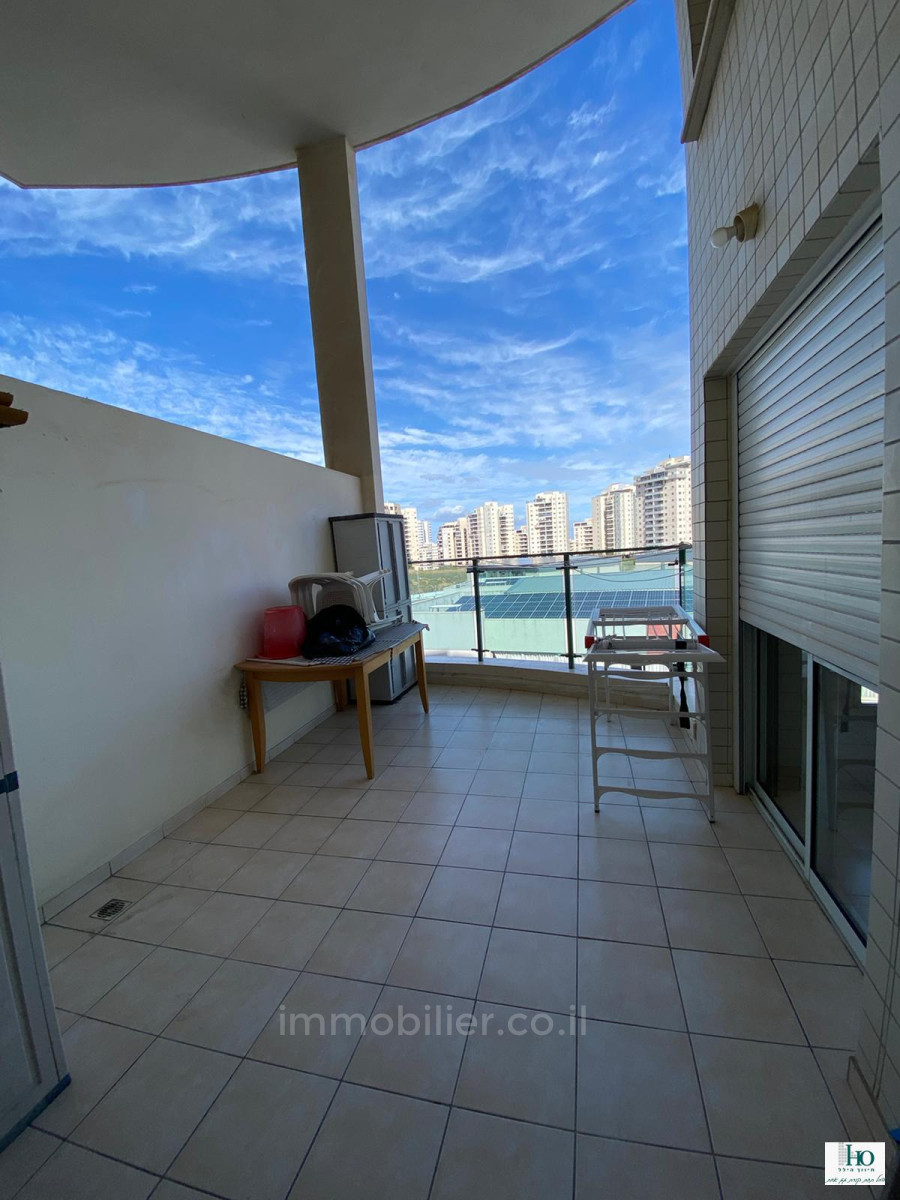 Apartamento 4 cômodos Ascalão Barnea 529-IBL-25