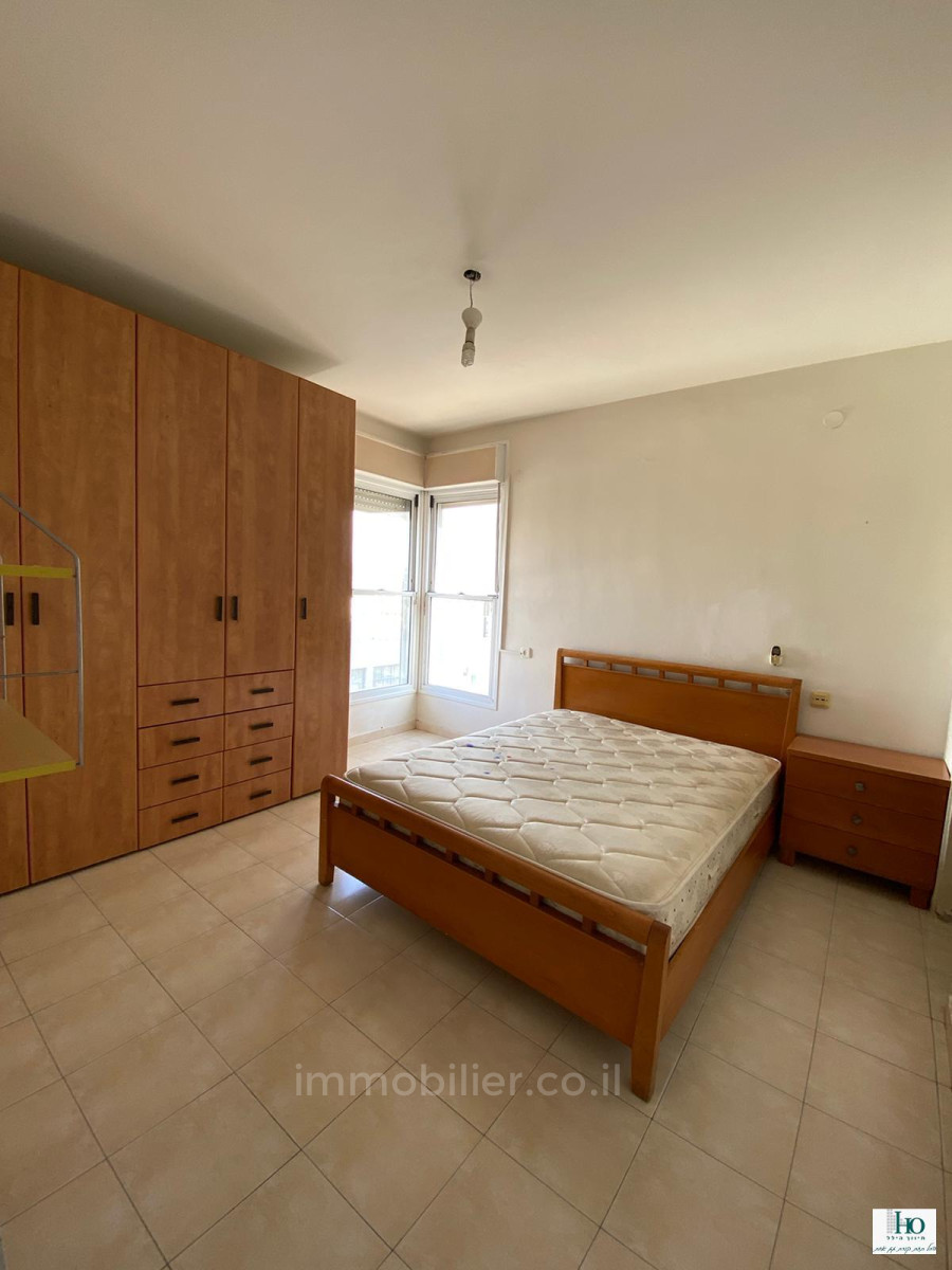 Apartamento 4 cômodos Ascalão Barnea 529-IBL-25