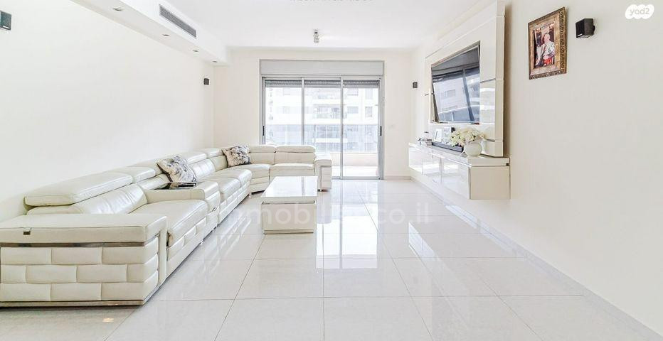 Apartamento 4 cômodos Ascalão Barnea 529-IBL-2