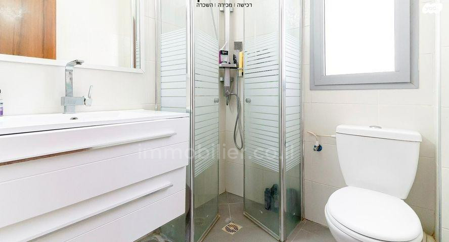 Apartamento 4 cômodos Ascalão Barnea 529-IBL-2