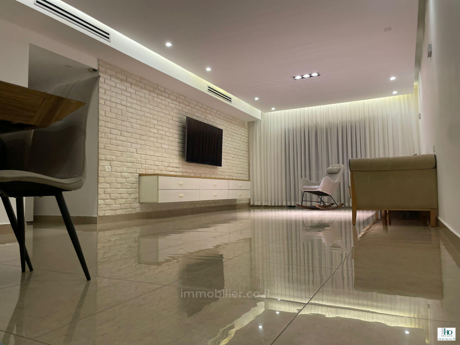 Apartamento 4 cômodos Ascalão Afridar 529-IBL-37