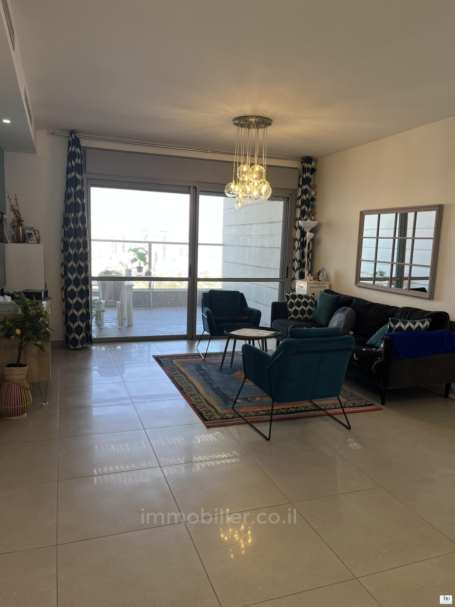 Apartamento 5 cômodos Ascalão Afridar 529-IBL-38