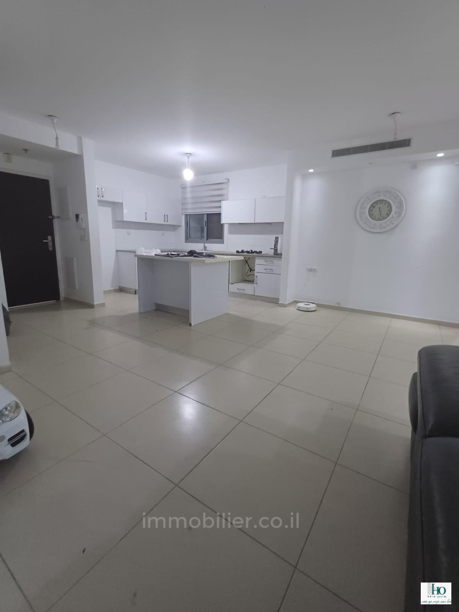 Apartamento 5 cômodos Ascalão Barnea 529-IBL-45