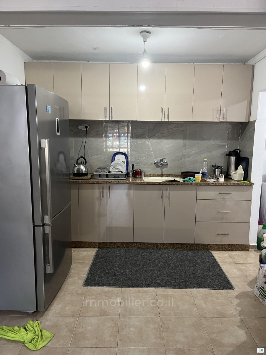 Apartamento 3.5 cômodos Ascalão Atikot 529-IBL-48