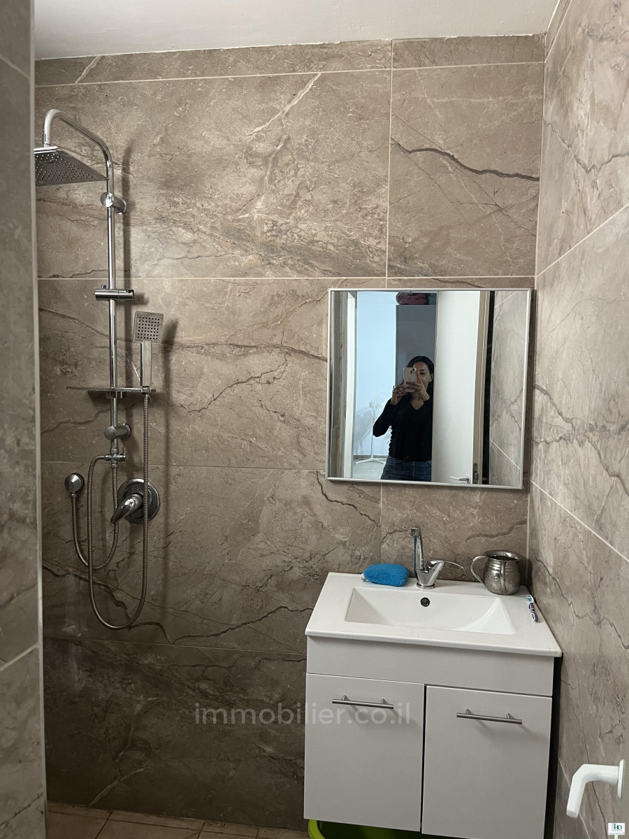 Apartamento 3.5 cômodos Ascalão Atikot 529-IBL-48