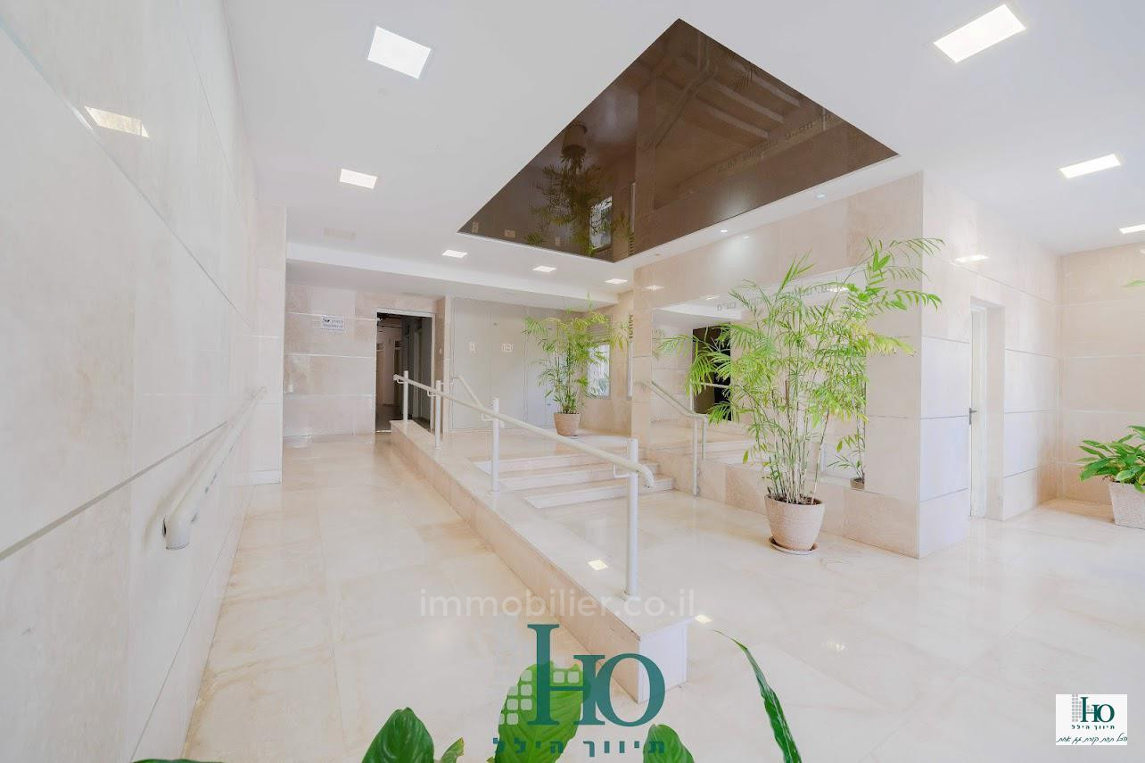 Apartamento 5 cômodos Ascalão Afridar 529-IBL-59