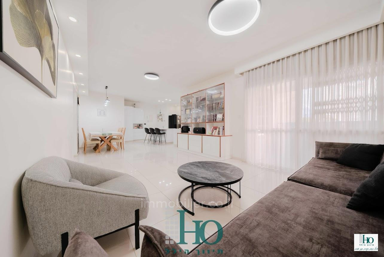 Apartamento 5 cômodos Ascalão Afridar 529-IBL-59