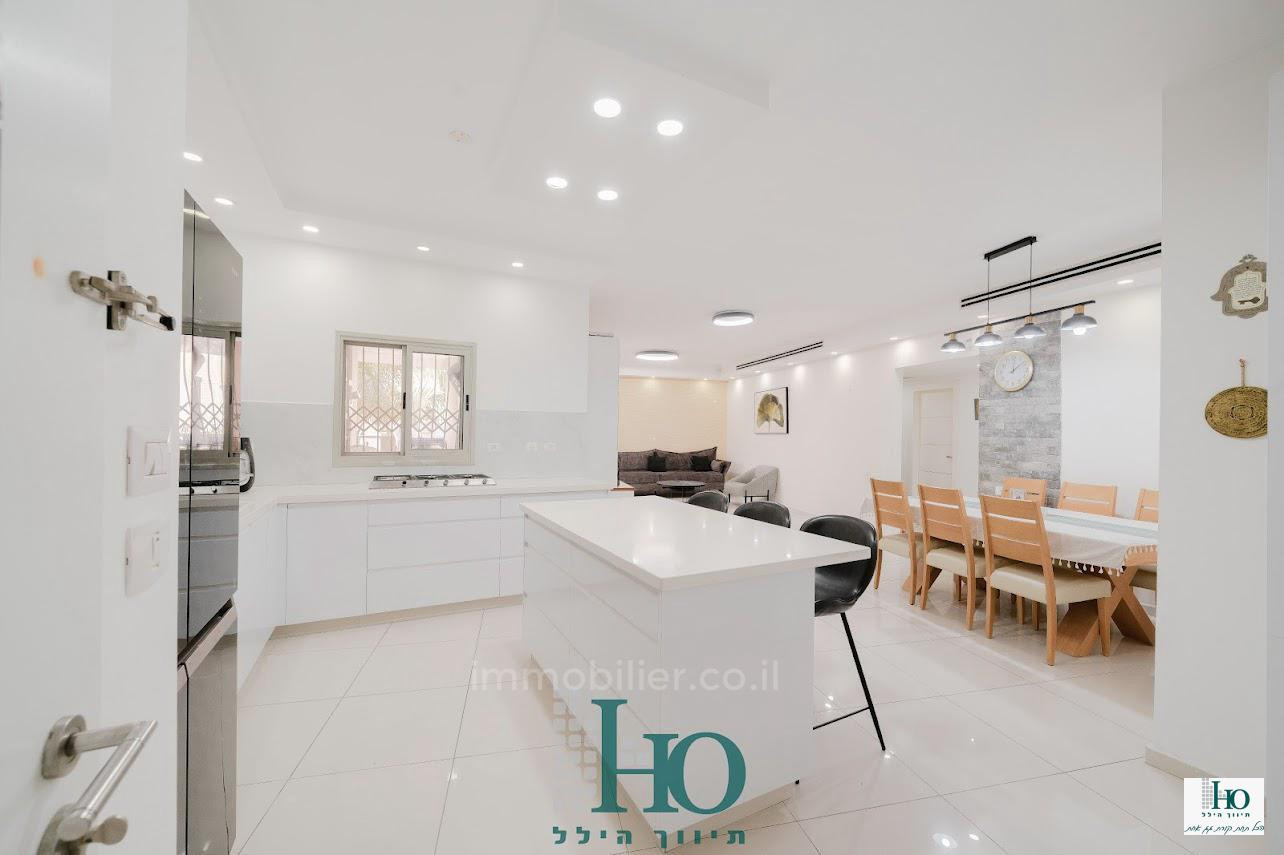 Apartamento 5 cômodos Ascalão Afridar 529-IBL-59