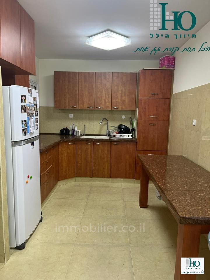 Apartamento 5 cômodos Ascalão Afridar 529-IBL-66