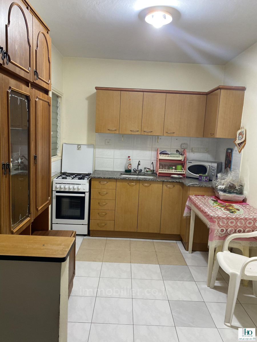 Apartamento 5 cômodos Ascalão Afridar 529-IBL-6