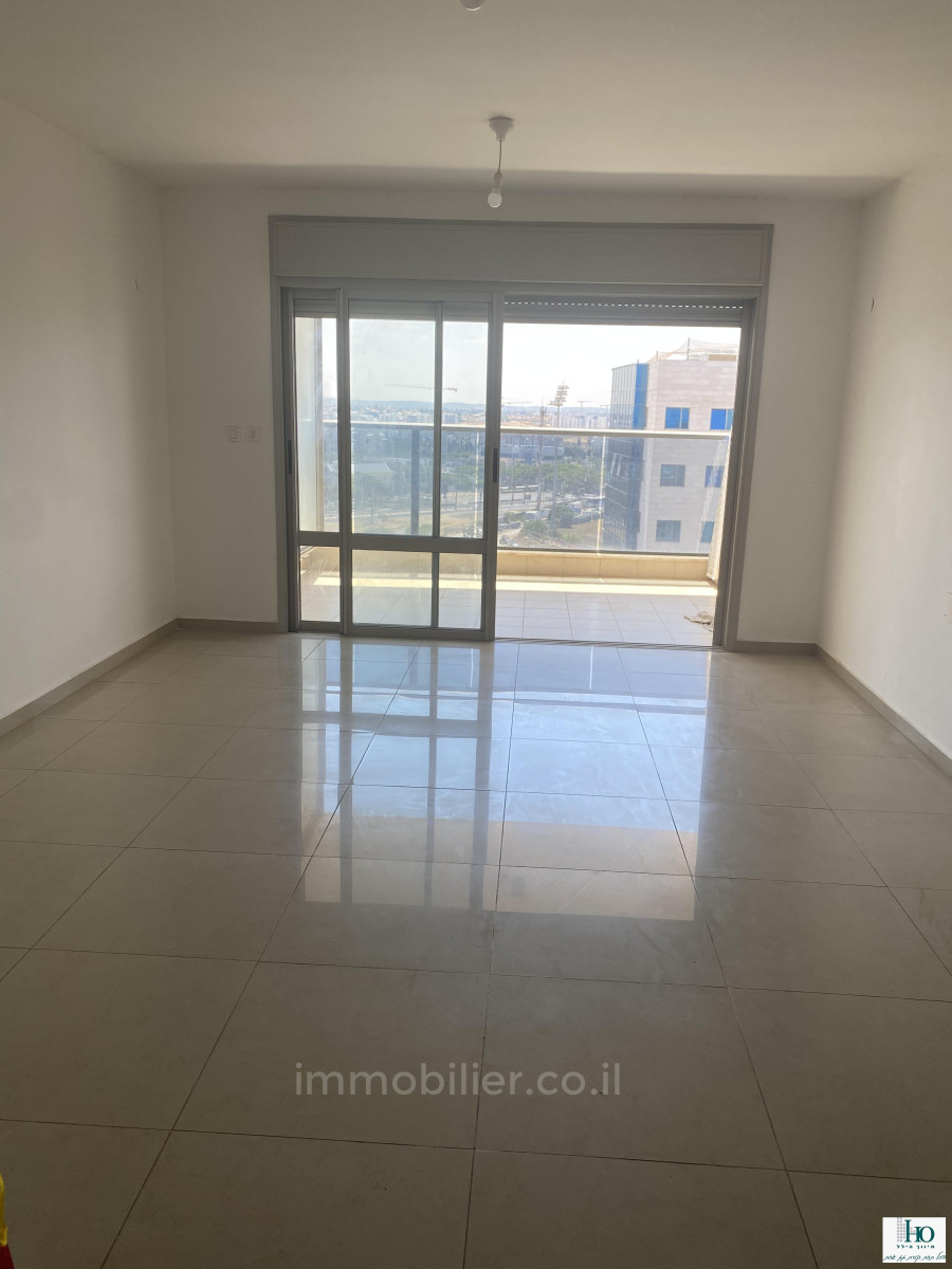 Apartamento 5 cômodos Ascalão Afridar 529-IBL-6