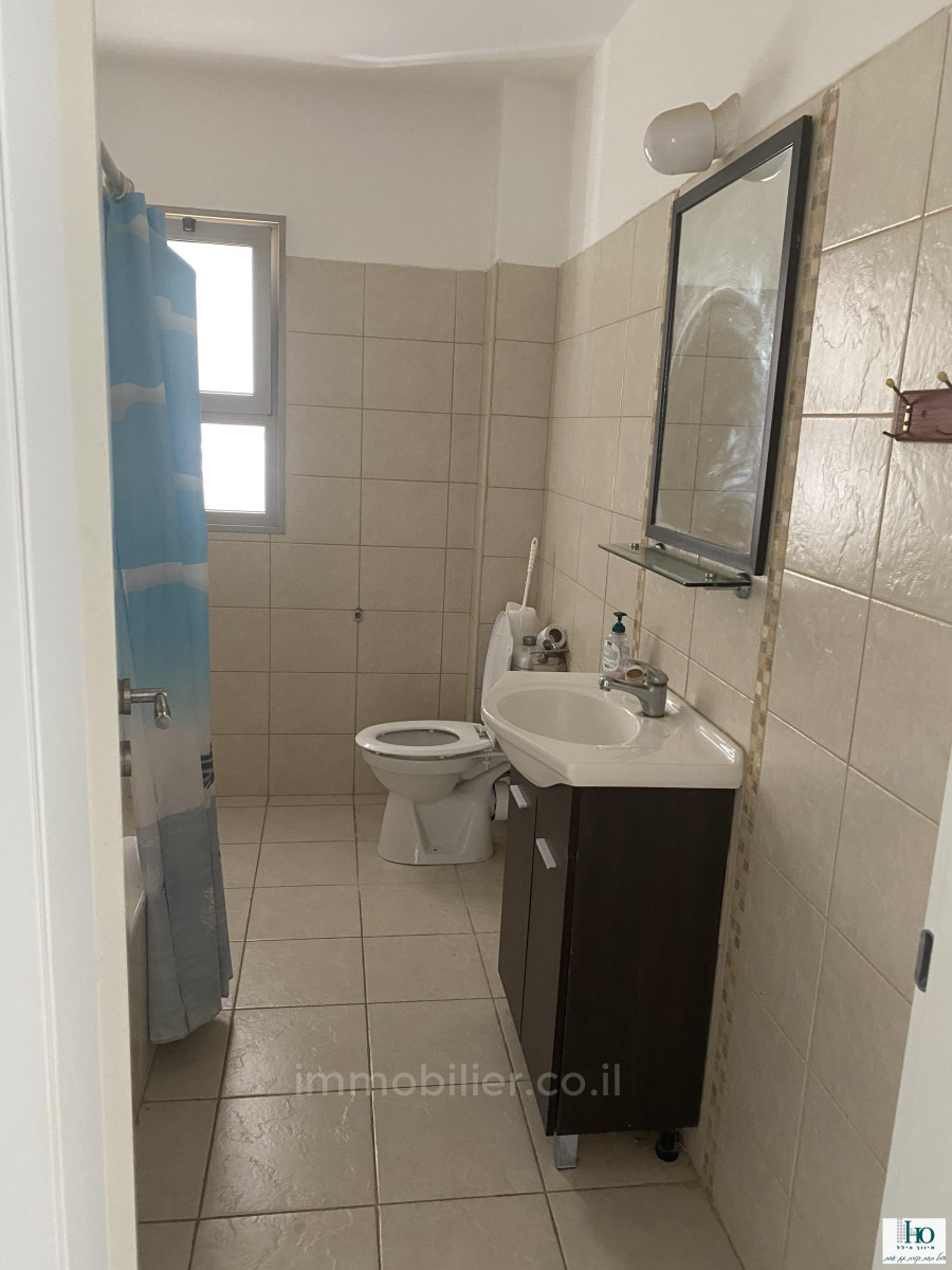 Apartamento 5 cômodos Ascalão Afridar 529-IBL-6