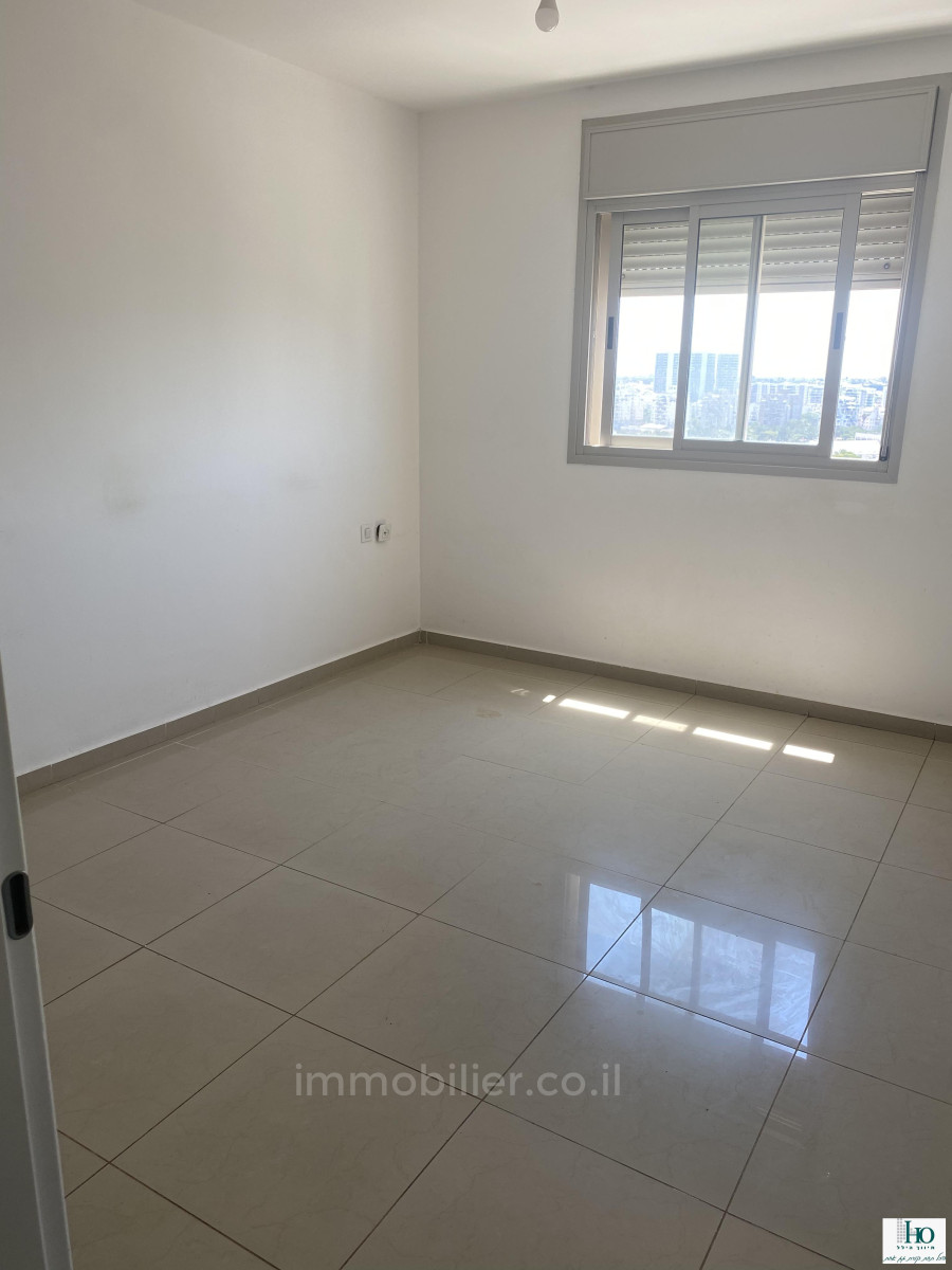 Apartamento 5 cômodos Ascalão Afridar 529-IBL-6