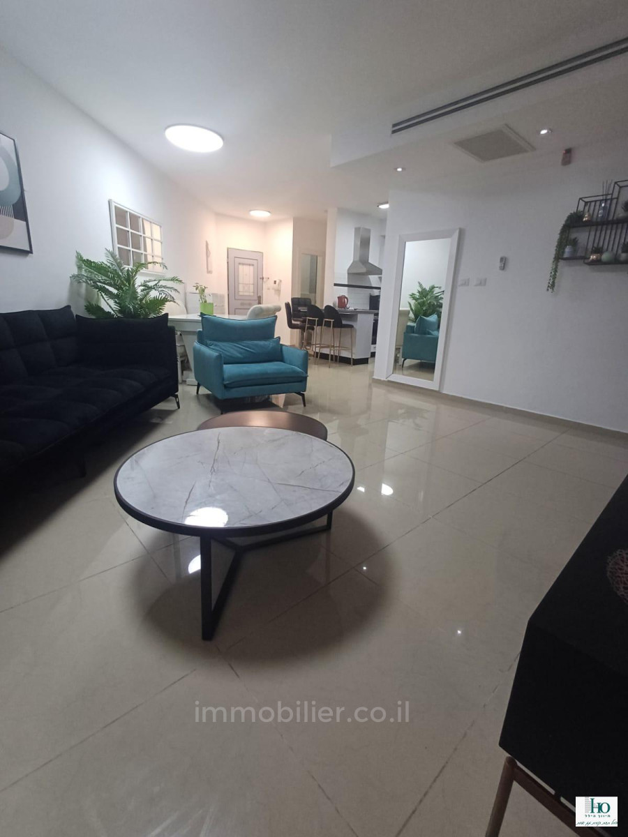 Apartamento 5 cômodos Ascalão Neve Adarim 529-IBL-79