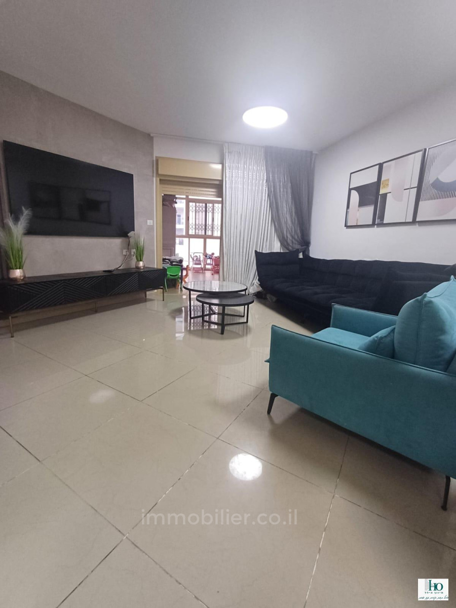 Apartamento 5 cômodos Ascalão Neve Adarim 529-IBL-79
