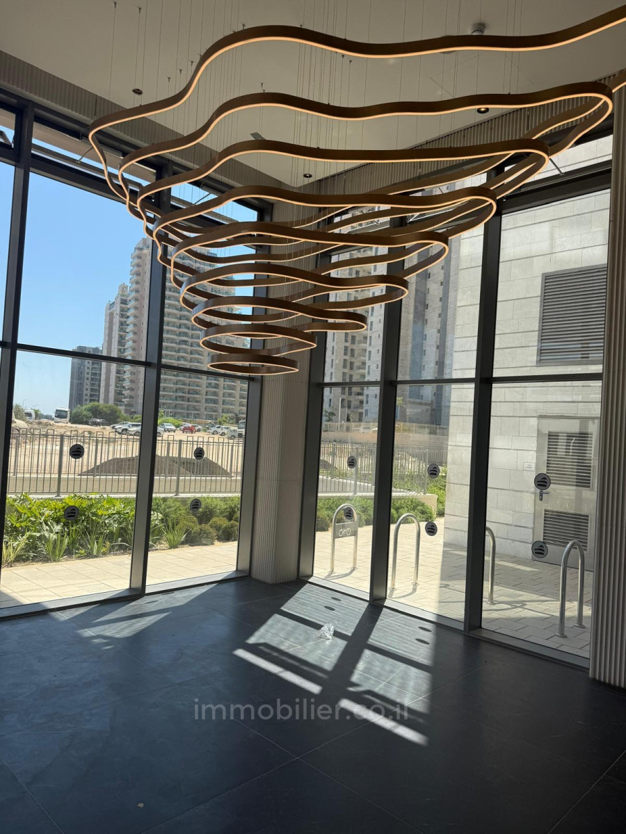 Apartamento 4 cômodos Ascalão Afridar 529-IBL-85