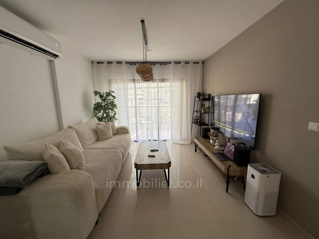 Apartamento 3 cômodos Ascalão Marina 529-IBL-88