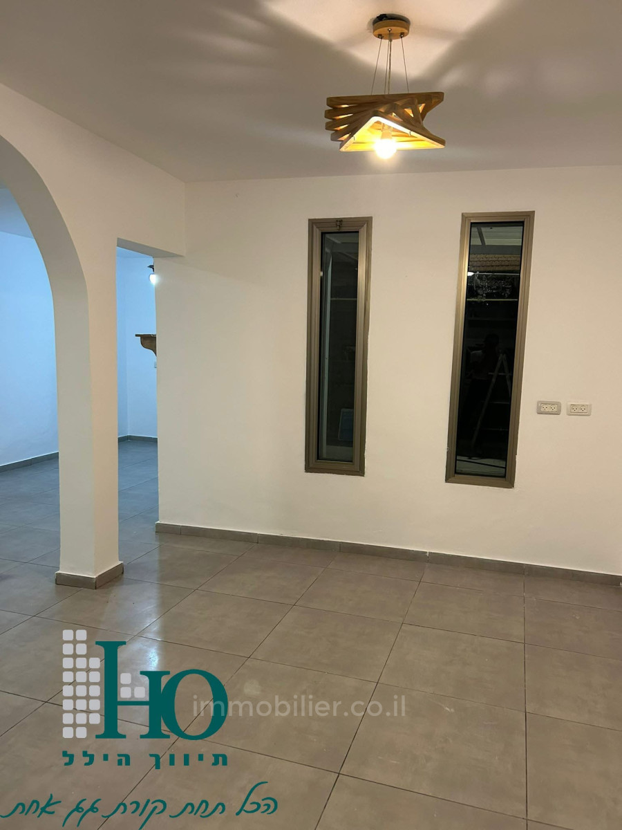 Casa de campo 6 cômodos Ascalão Guivat Tsion 529-IBL-92