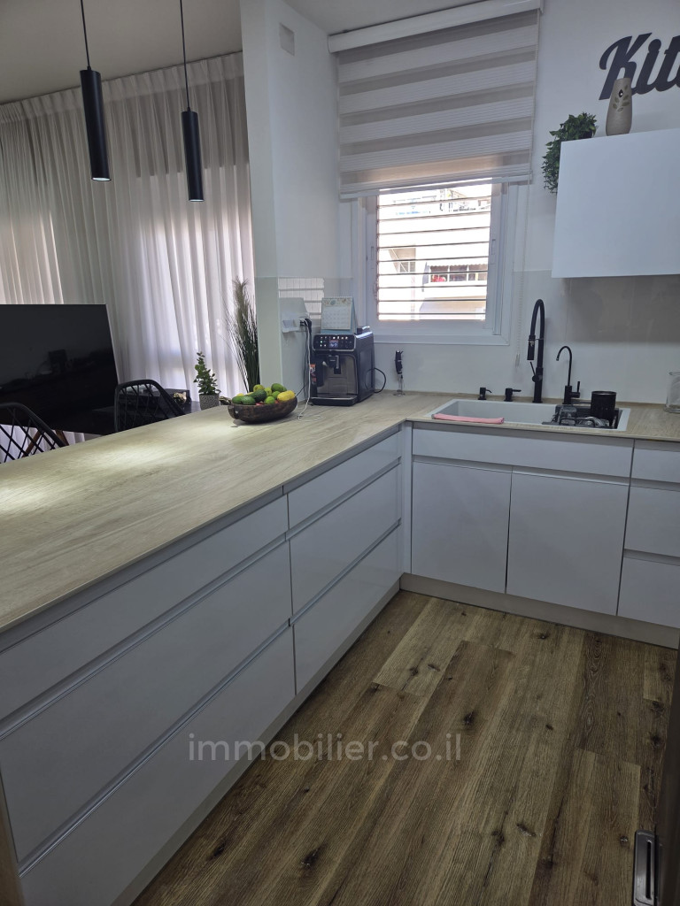 Apartamento 4 cômodos Ascalão Neve Ilan 529-IBL-97