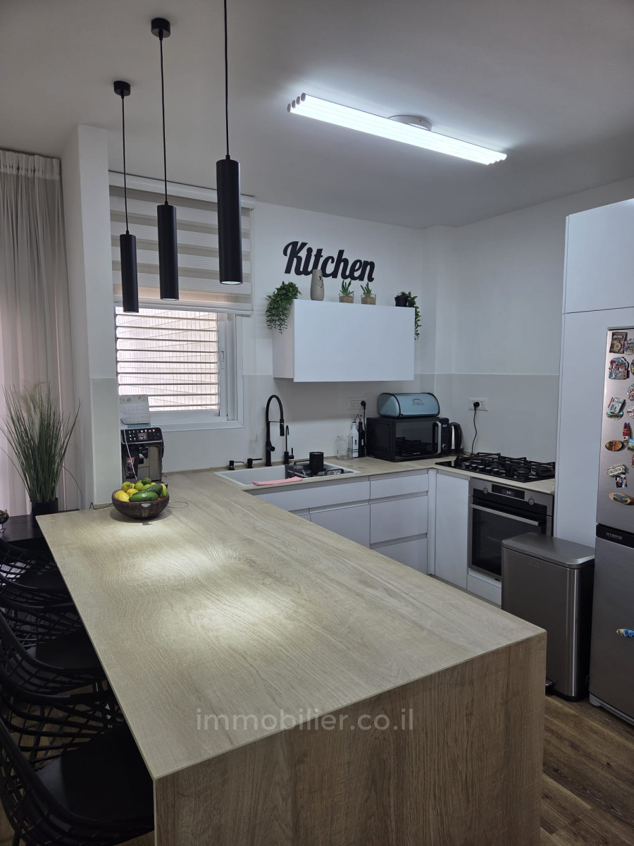 Apartamento 4 cômodos Ascalão Neve Ilan 529-IBL-97