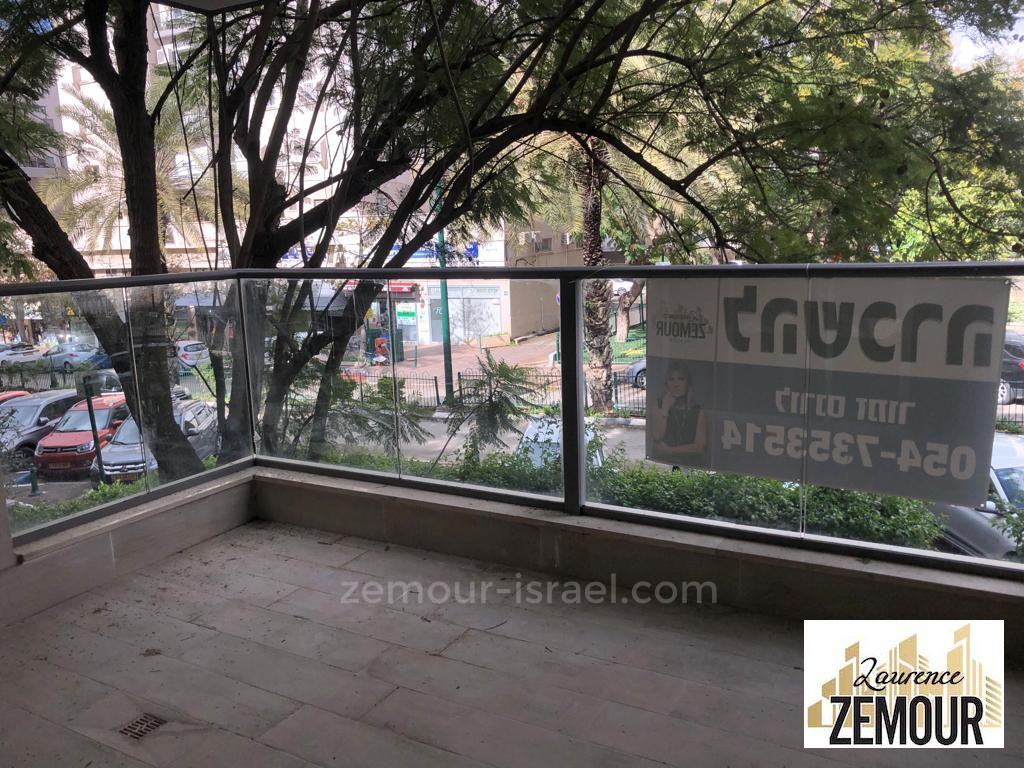 Apartamento 4 cômodos Kfar Saba Kfar Saba 60-IBL-1248
