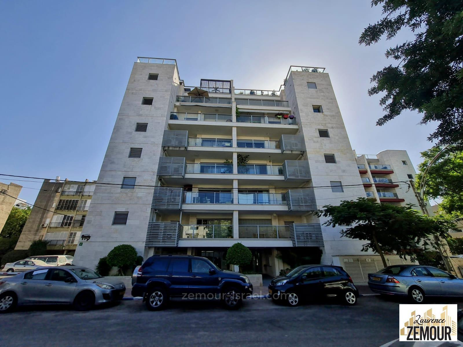 Apartamento 5 cômodos Raanana Perto do centro 60-IBL-1250