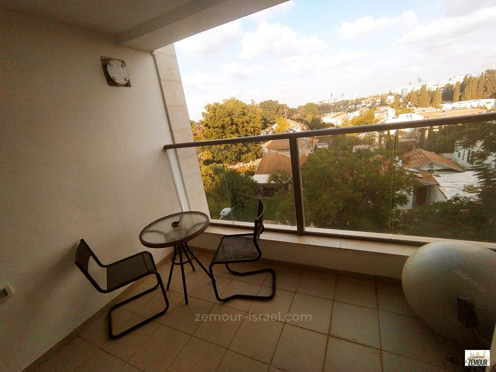 Apartamento 4 cômodos Raanana Kiryat Veizman 60-IBL-1257