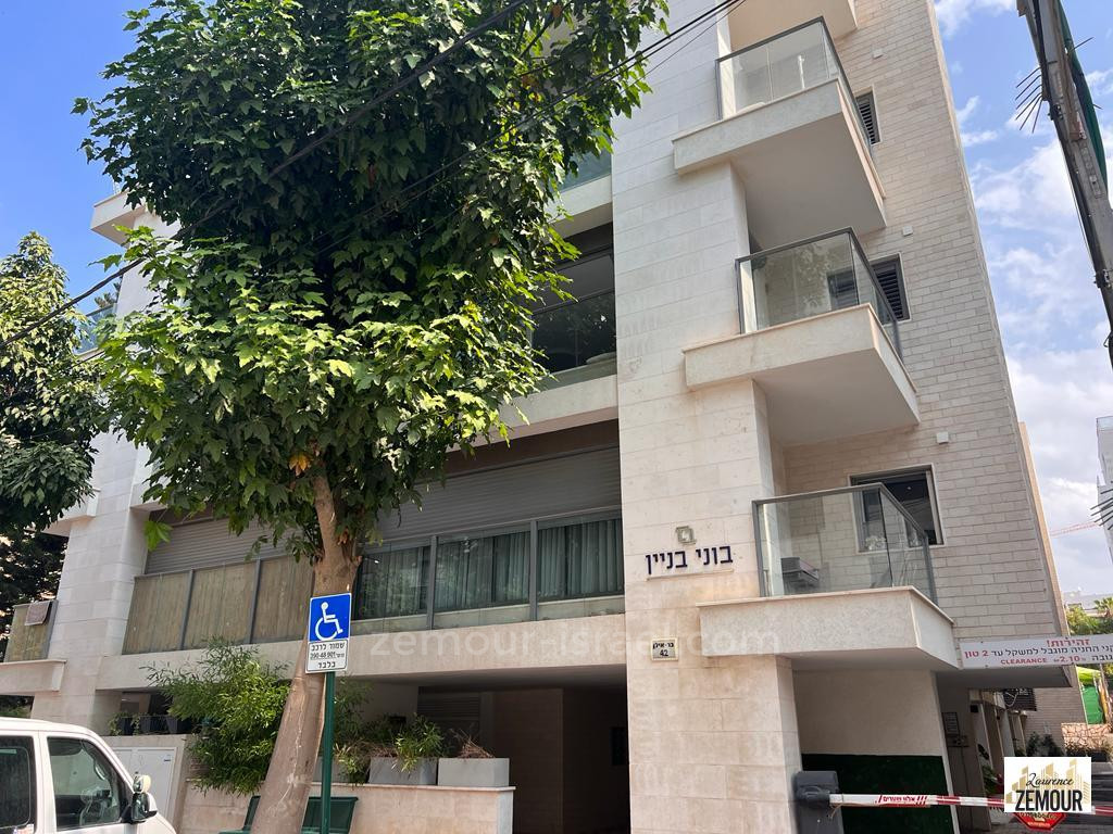 Apartamento 5 cômodos Raanana Perto de Yad Labanim 60-IBL-1265