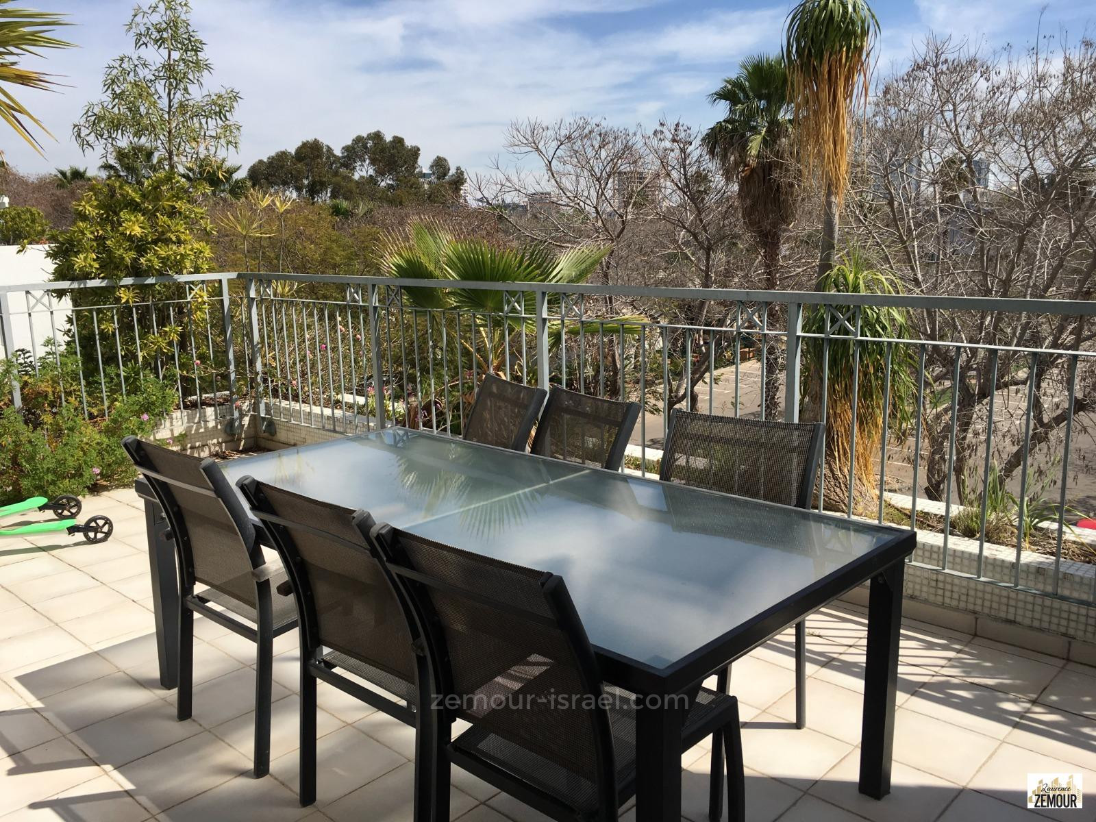 Apartamento 3.5 cômodos Raanana Kiryat Veizman 60-IBL-1266