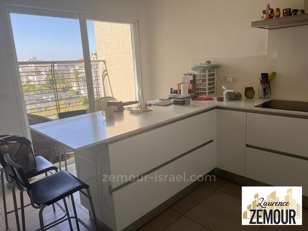 Cobertura 6 cômodos Raanana Perto do centro 60-IBL-1270