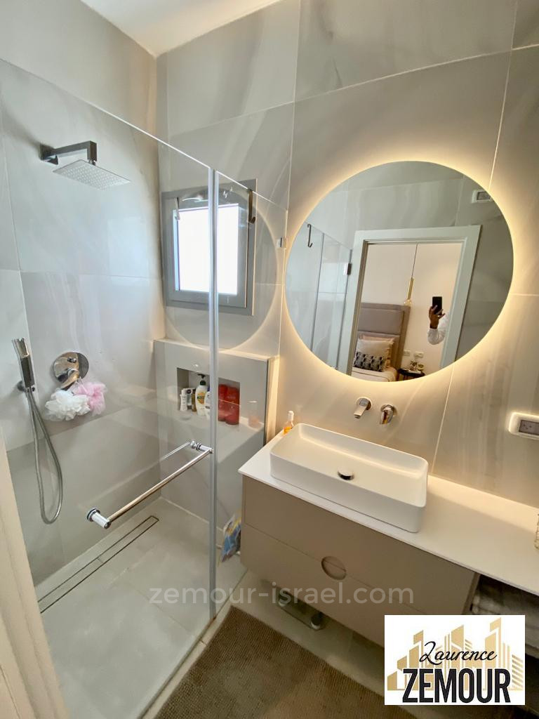 Cobertura 4 cômodos Raanana Perto do centro 60-IBL-1276