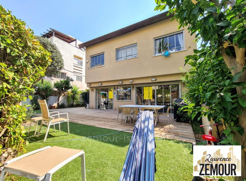 Casa de campo 6.5 cômodos Raanana Perto do centro 60-IBL-1279