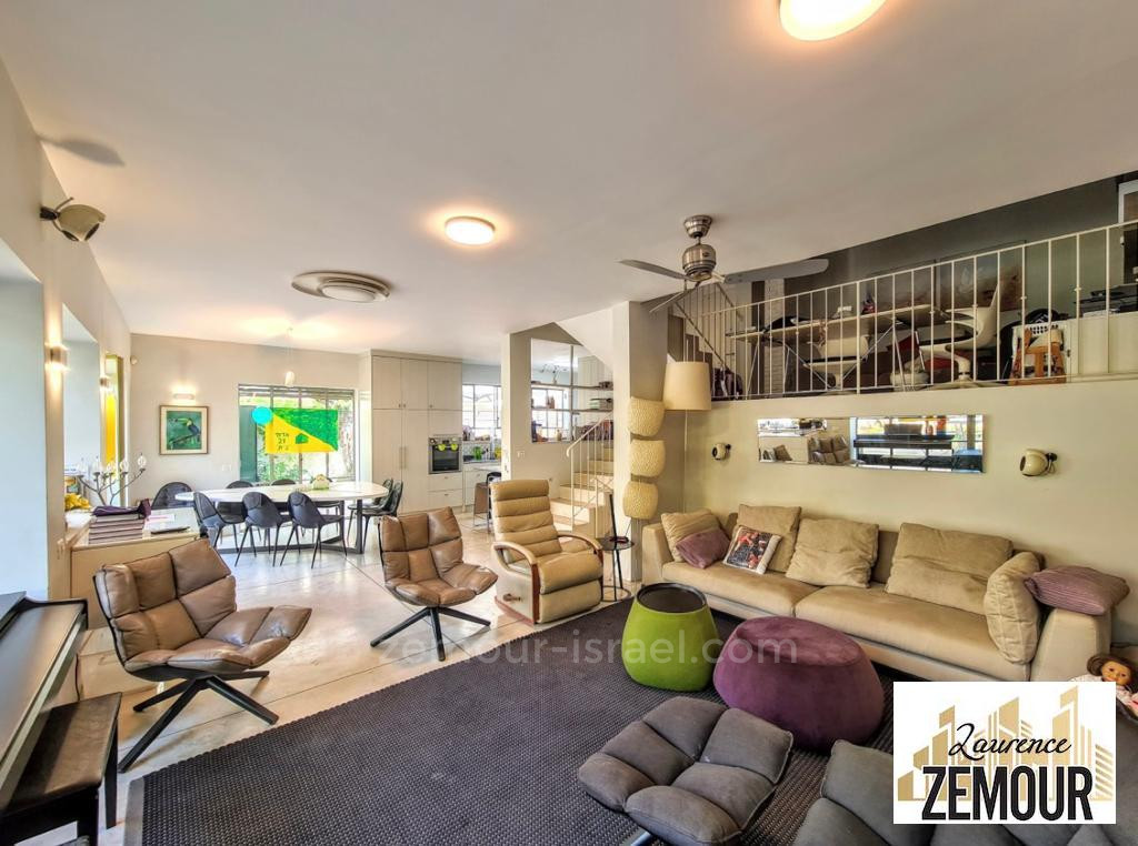 Casa de campo 6.5 cômodos Raanana Perto do centro 60-IBL-1279