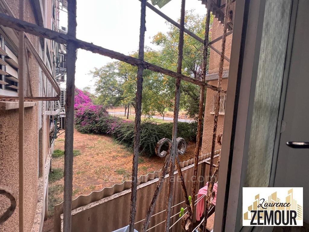 Apartamento 2.5 cômodos Bat yam Bat yam 60-IBL-1281