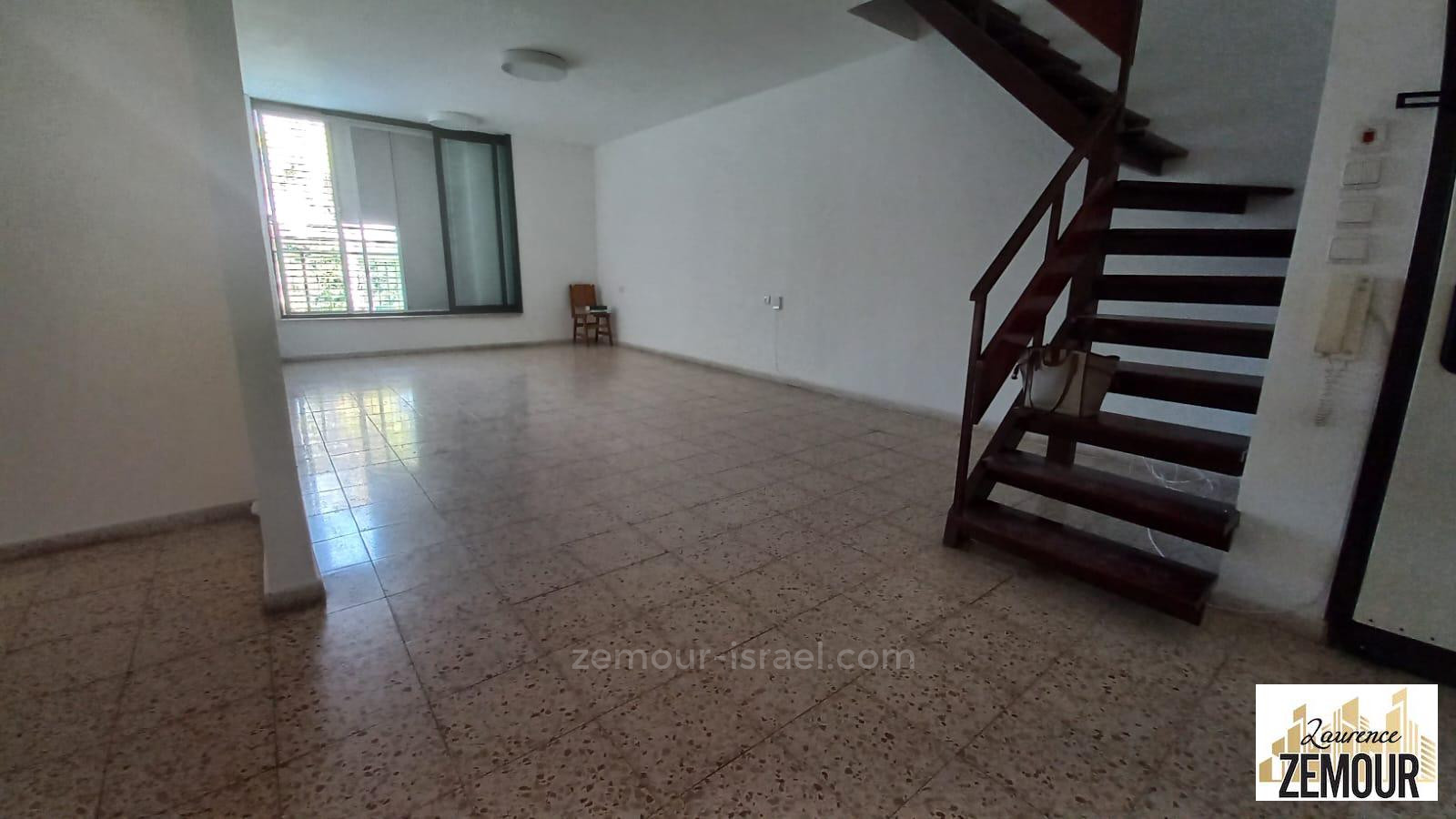 Duplex 5.5 cômodos Raanana Raanana 60-IBL-1286