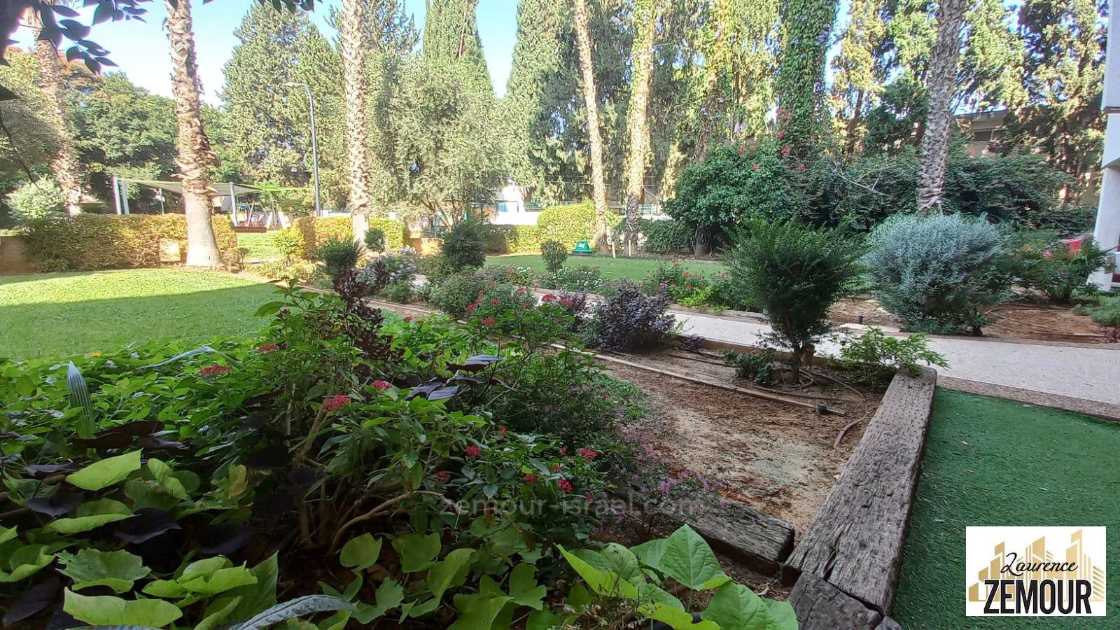 Duplex 5.5 cômodos Raanana Raanana 60-IBL-1287