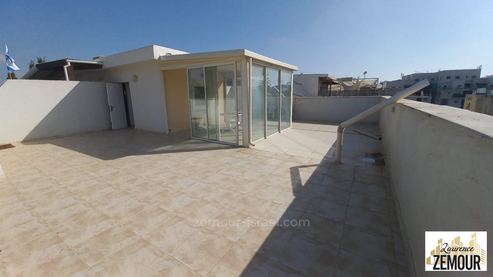 Duplex 5.5 cômodos Raanana Raanana 60-IBL-1288