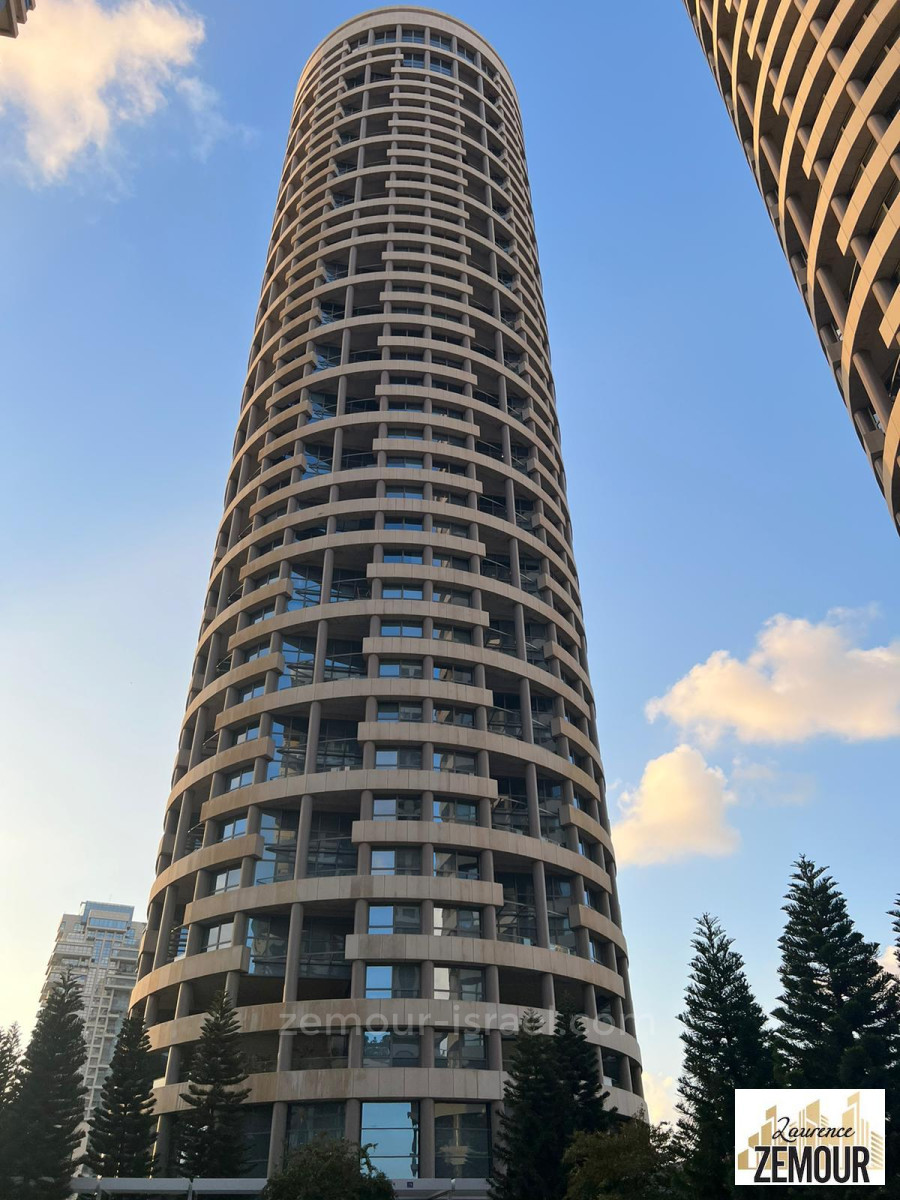 Apartamento 3 cômodos Tel Aviv Kikar Hamedina 60-IBL-1292