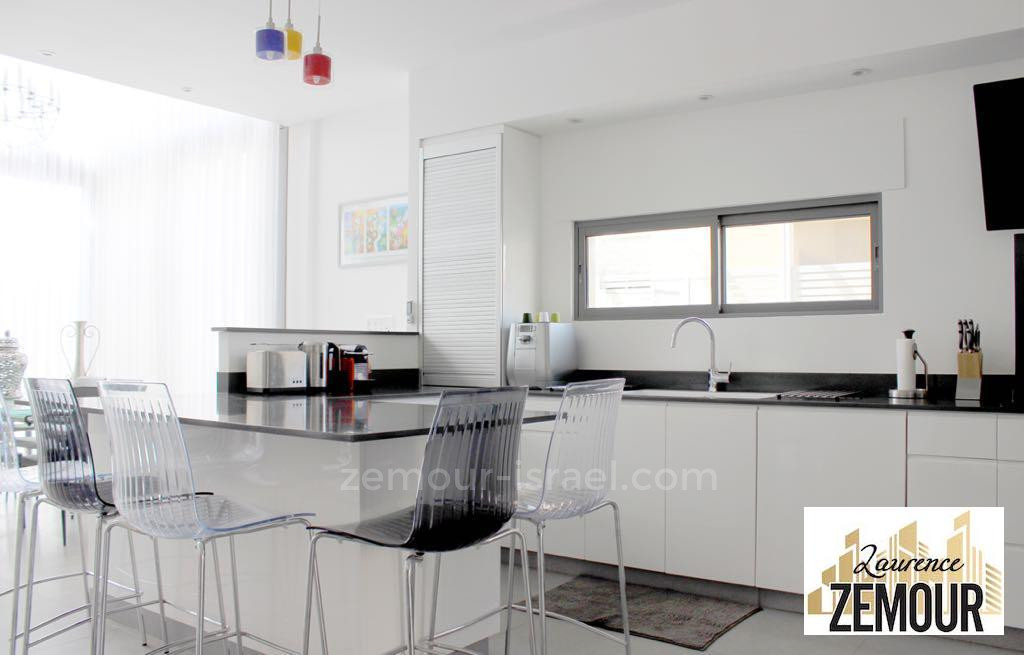 Casa de campo 8 cômodos Raanana Perto do centro 60-IBL-1293