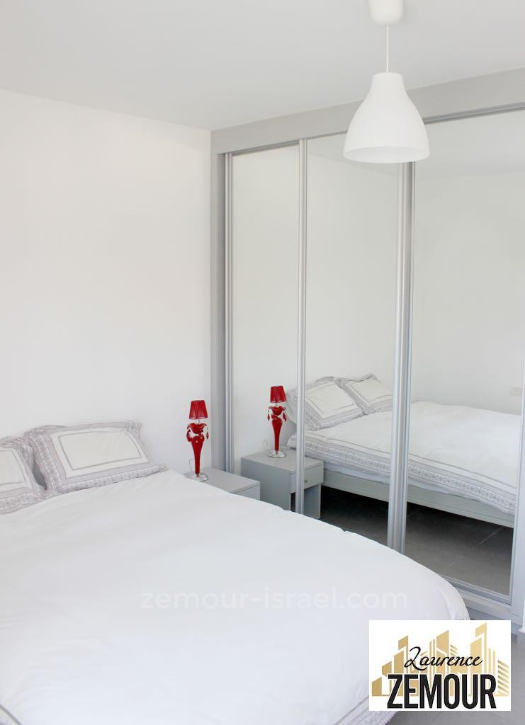 Casa de campo 8 cômodos Raanana Perto do centro 60-IBL-1293