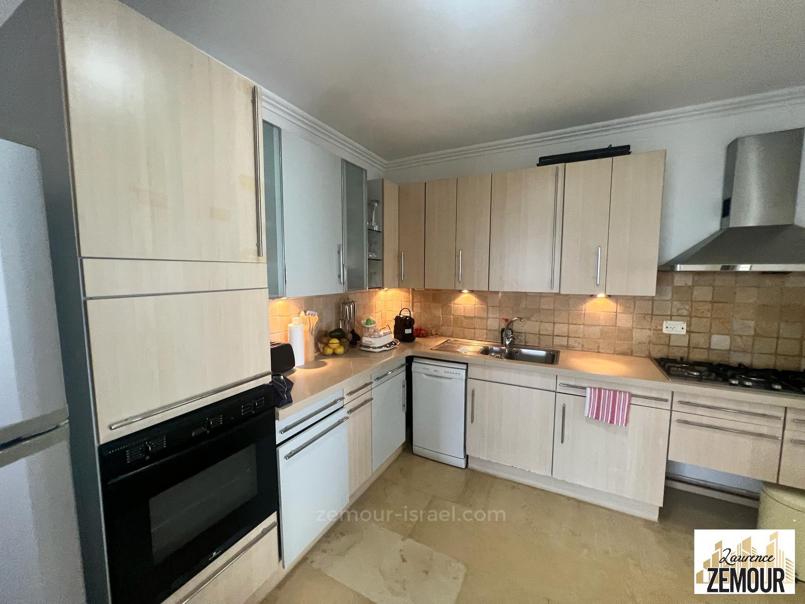 Apartamento 4 cômodos Tel Aviv Ramat Aviv 60-IBL-1304