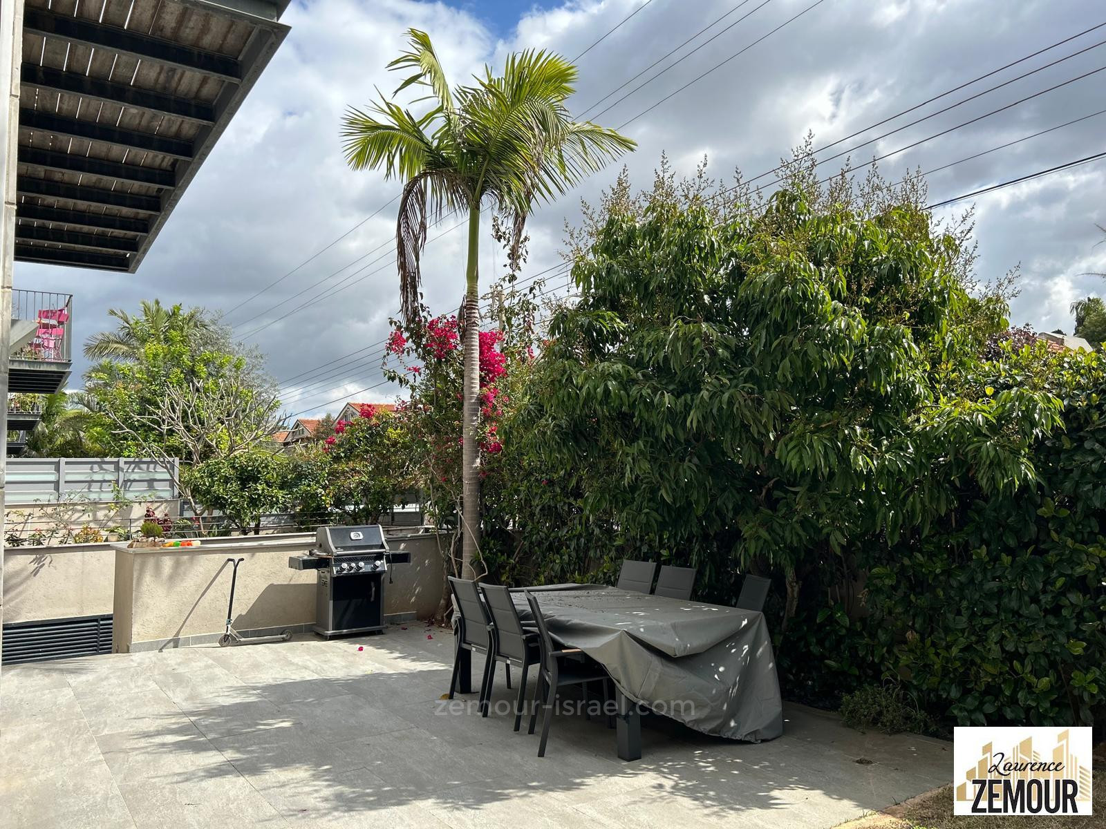 Apartamento garden 5 cômodos Raanana Est 60-IBL-1309