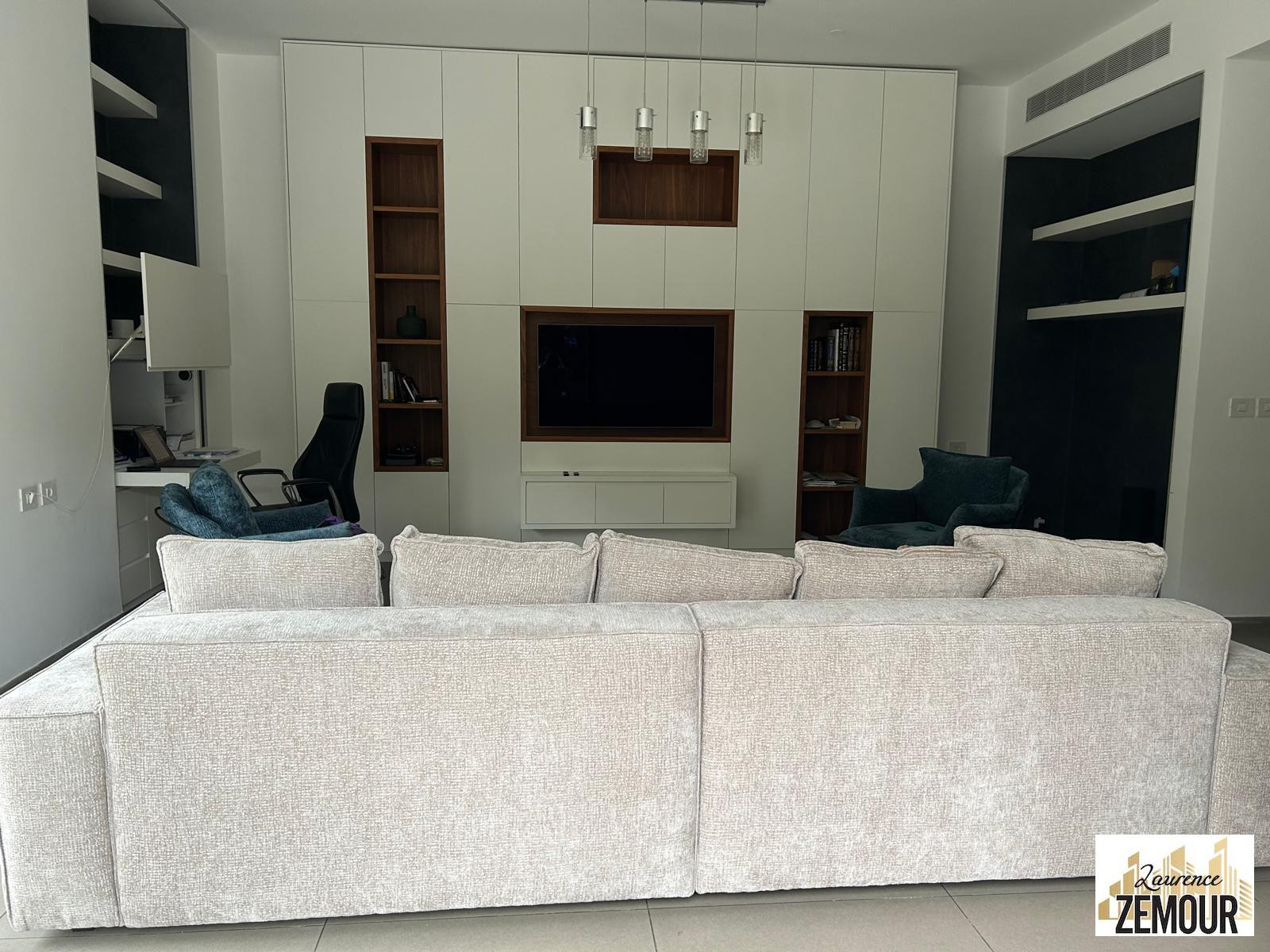 Apartamento garden 5 cômodos Raanana Est 60-IBL-1309