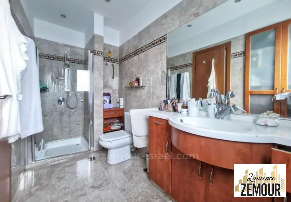 Cobertura 5 cômodos Kfar Saba Kfar Saba 60-IBL-1313