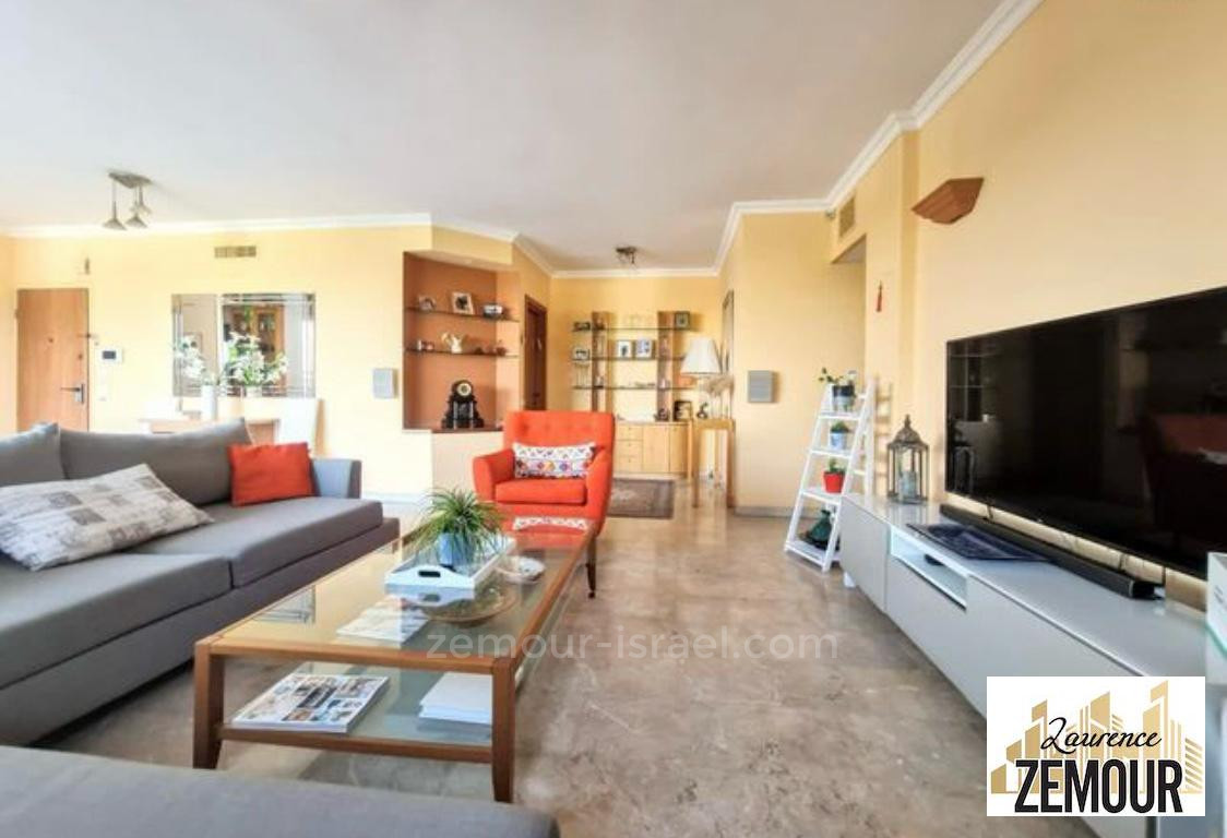 Cobertura 5 cômodos Kfar Saba Kfar Saba 60-IBL-1313