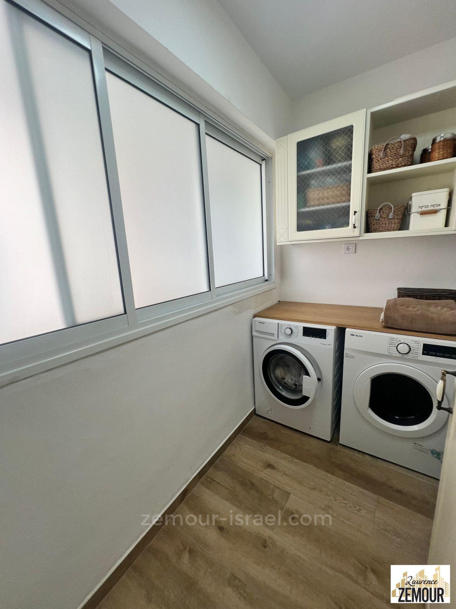 Apartamento 4.5 cômodos Kfar Saba Centro-Norte 60-IBL-1314